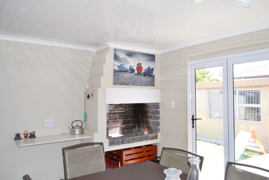 4 Bedroom Property for Sale in Strand North Western Cape